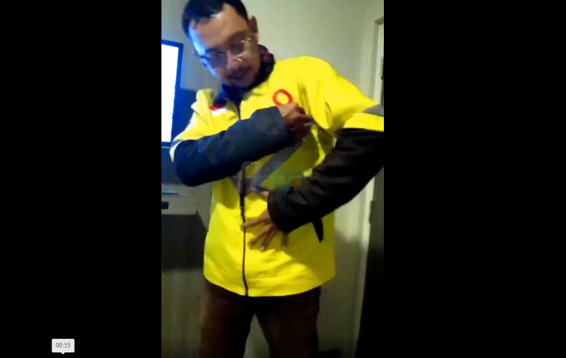 Viral Video Terbaru ABG Agresif Yang Tidak Cukup Main Sekali Dengan Tante Binor Yang Masih Sempit